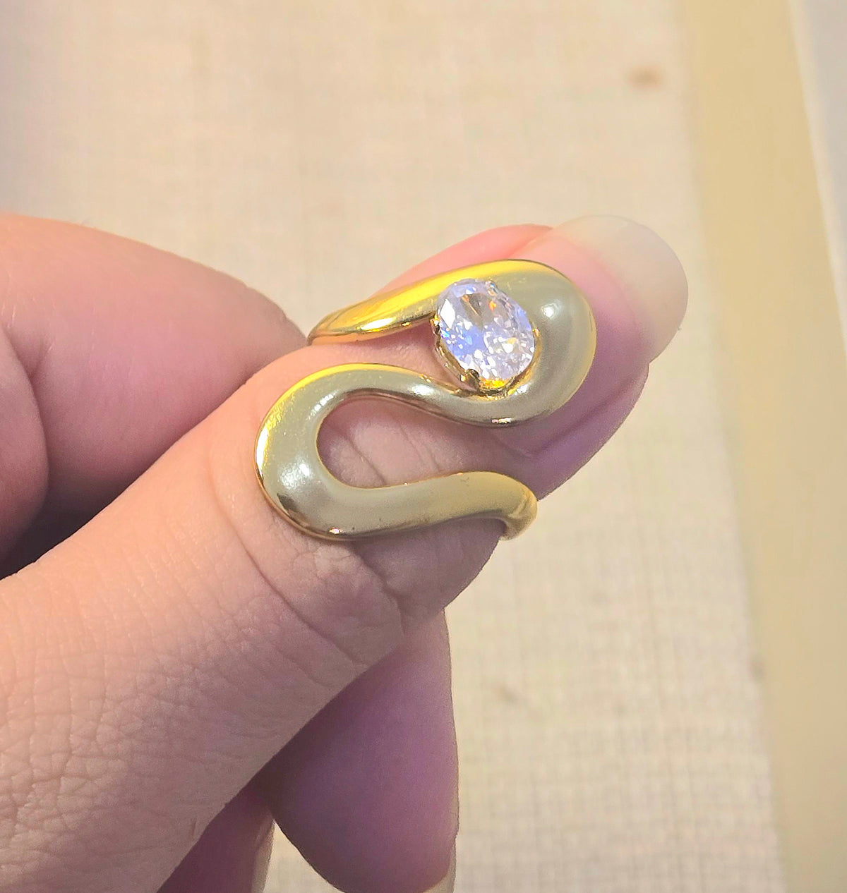 AURELIA CRYSTAL ADJUSTABLE RING