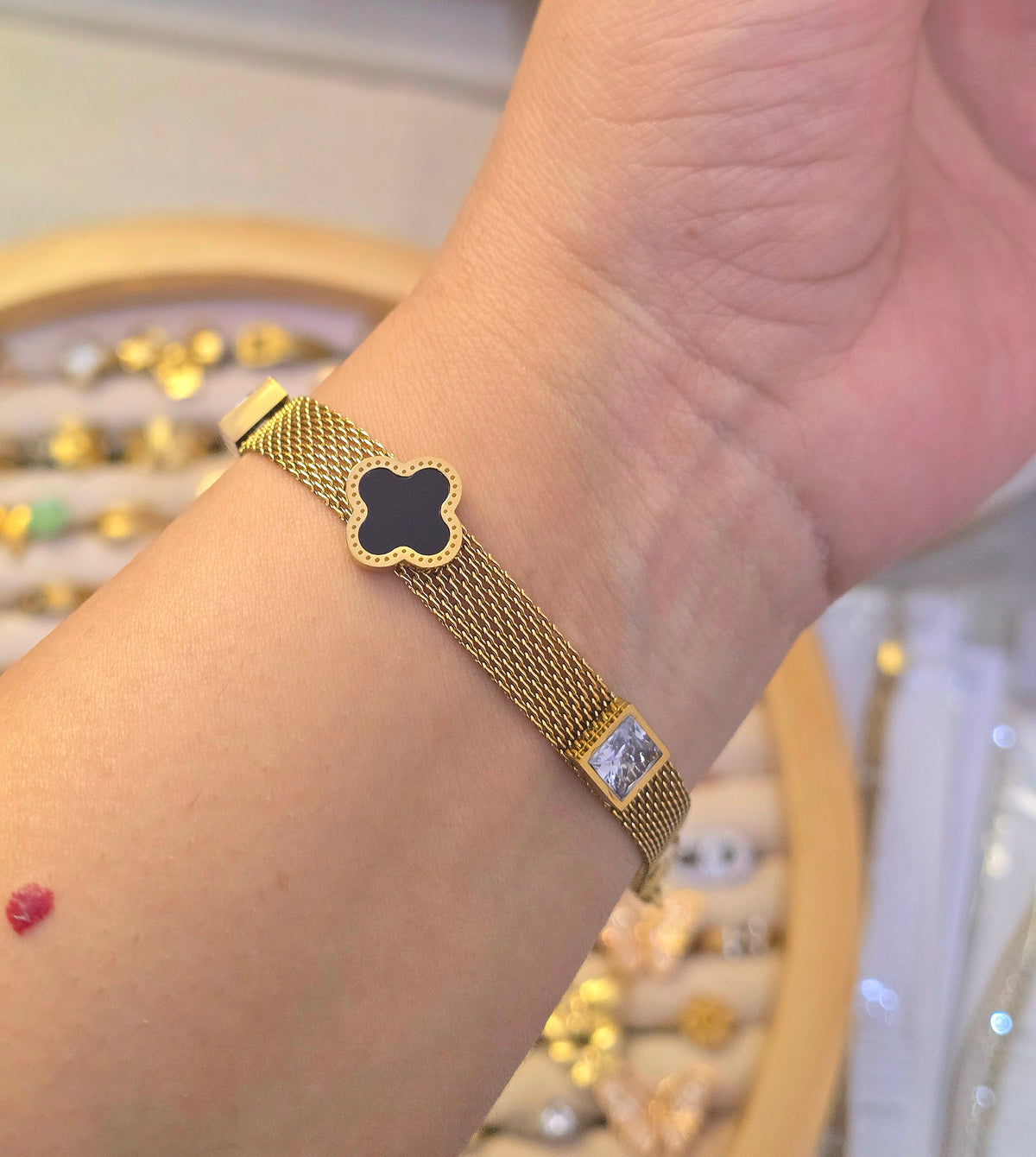 CLOVER WEAVE BRACELET
