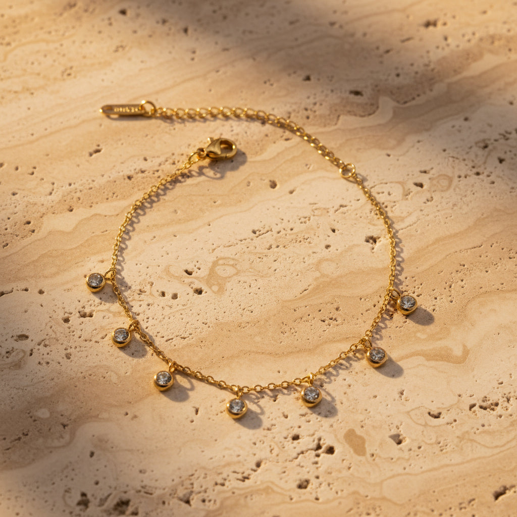 THE AURELIA ZIRCOON CHARM BRACELET
