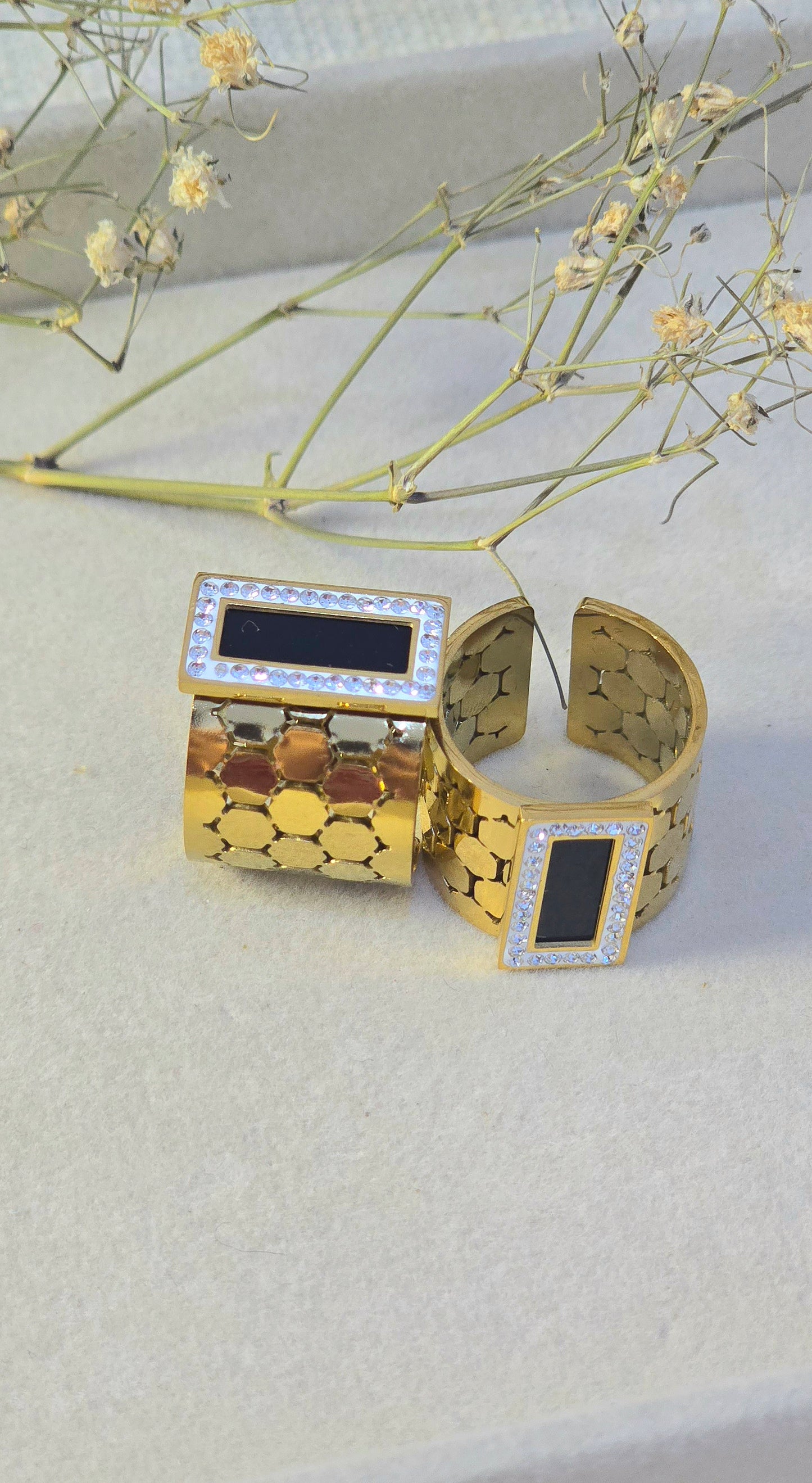 Bold Honeycomb Wide Band Ring | Tarnish-Free Gold-Tone Stainless Steel