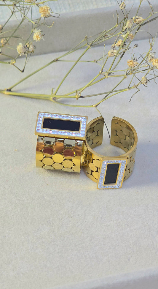 Bold Honeycomb Wide Band Ring | Tarnish-Free Gold-Tone Stainless Steel