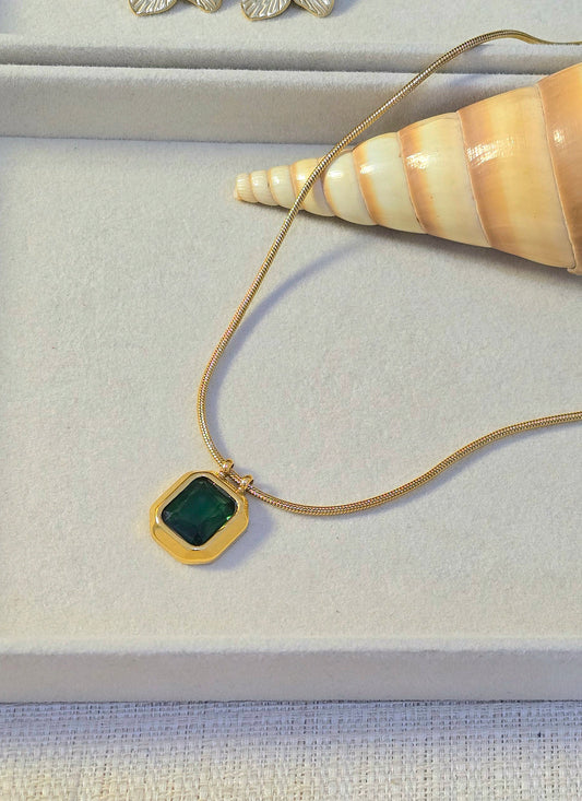 Stainless Steel 18K Gold Plated Turkish Style Emerald Green Stone Round Neck Chain