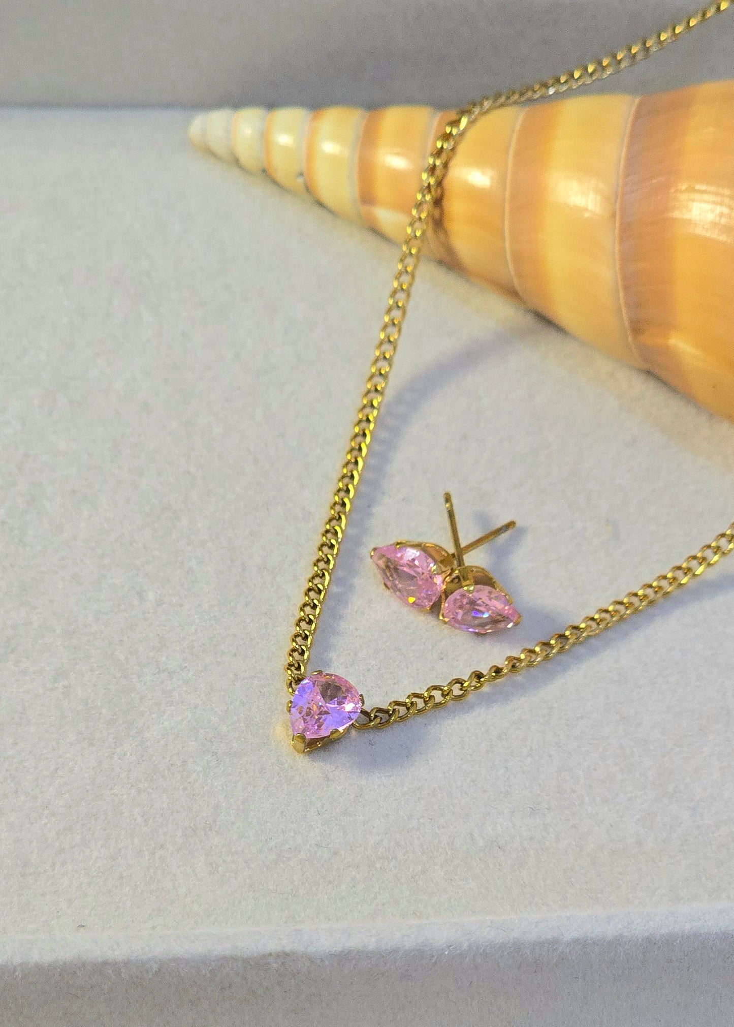 Stainless Steel Pear-Shaped Zircon Stone Necklace Set with Stud Earrings