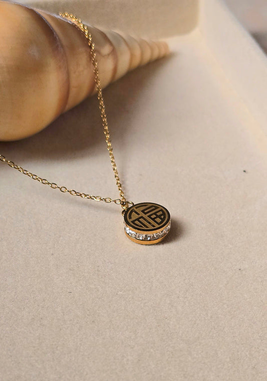 Vintage Emblem stone centred Pendant Necklace