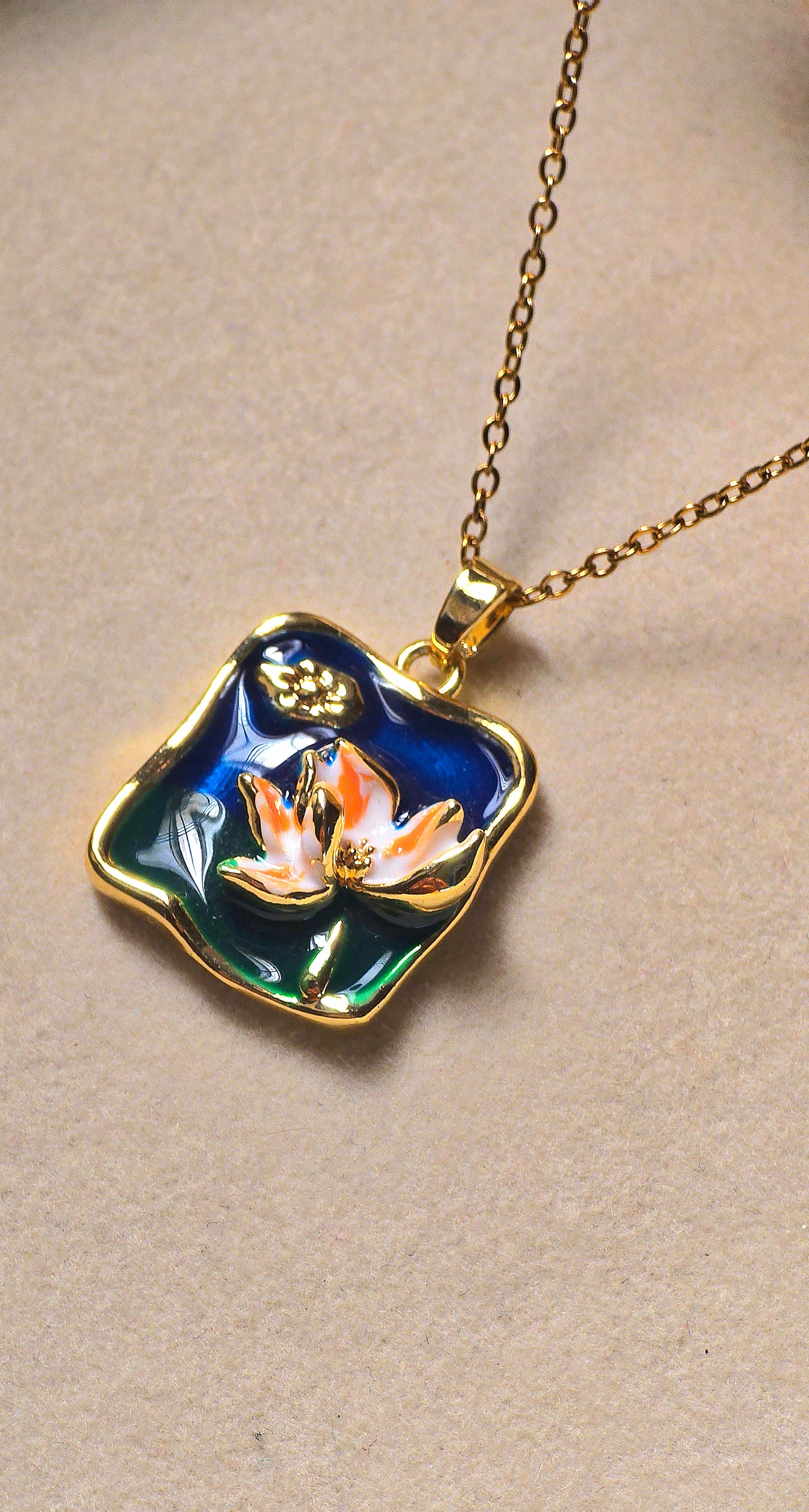 Waterlilly Enamelled pendant
