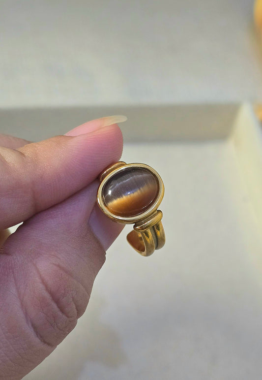 HERITAGE GOLD CABOCHON RING