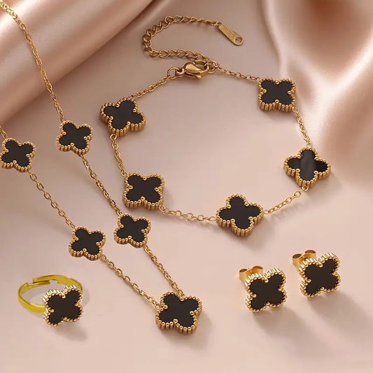 Black Clover Complete set in stainless steel.