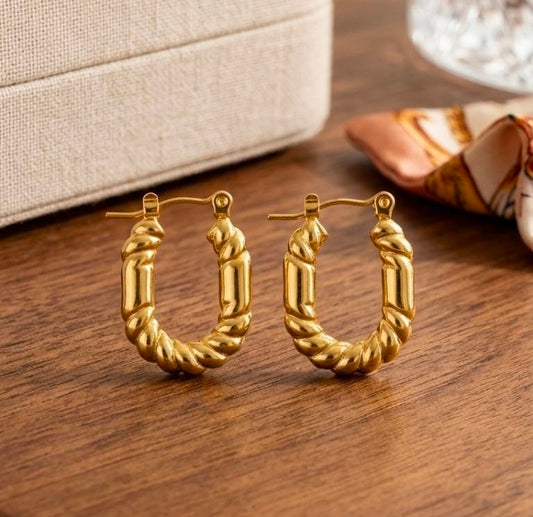 Twisted Rope Oval Gold Hoop Earrings