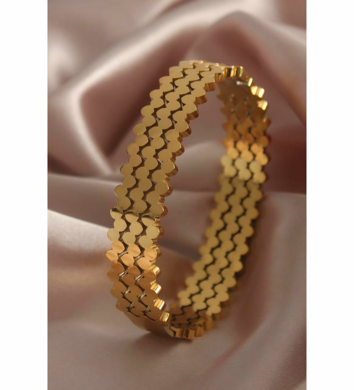 AURA SCULPTED STAINLESS STEEL 18K GOLD PLATED HANDCUFF