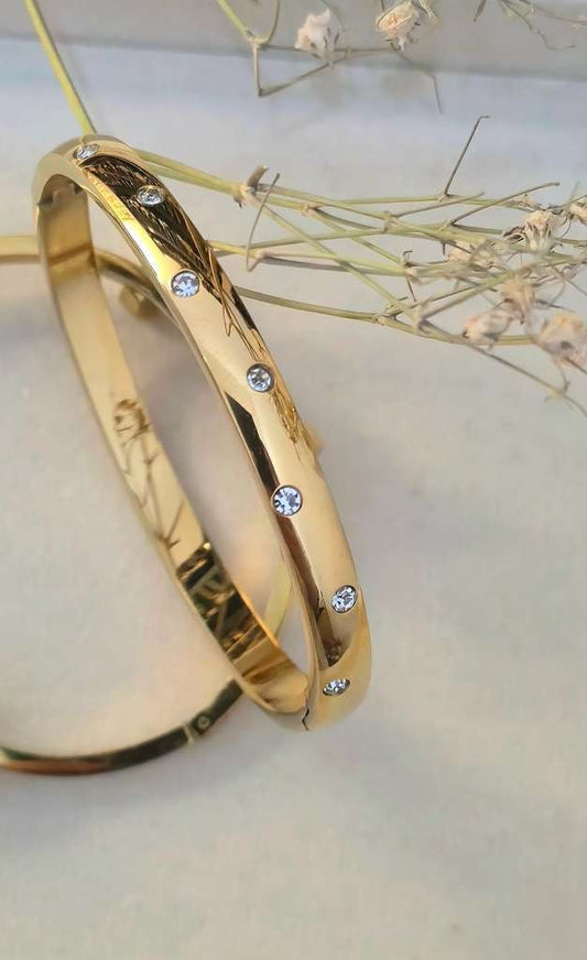 Stainless Steel Studded Dial Logo Bracelet